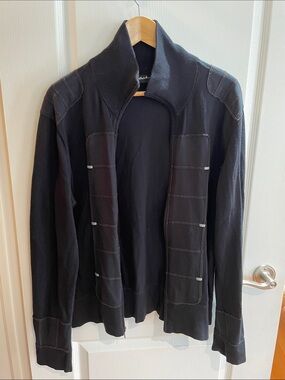 Men's Black Zip-Up Knit Jacket with Panel Stitching
